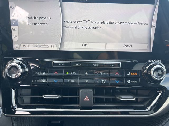 used 2020 Toyota Highlander Hybrid car, priced at $33,499