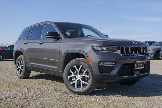 new 2025 Jeep Grand Cherokee car, priced at $42,795