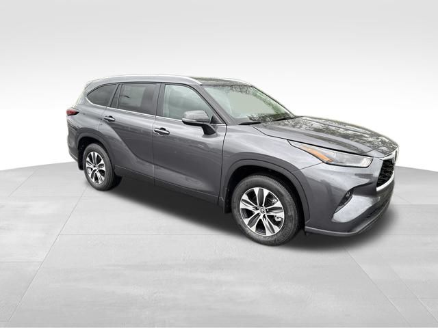 new 2025 Toyota Highlander car, priced at $48,971
