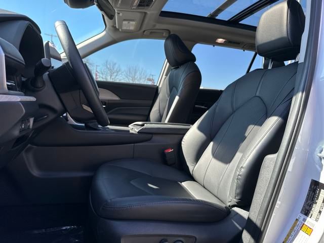 used 2024 Toyota Grand Highlander car, priced at $51,248