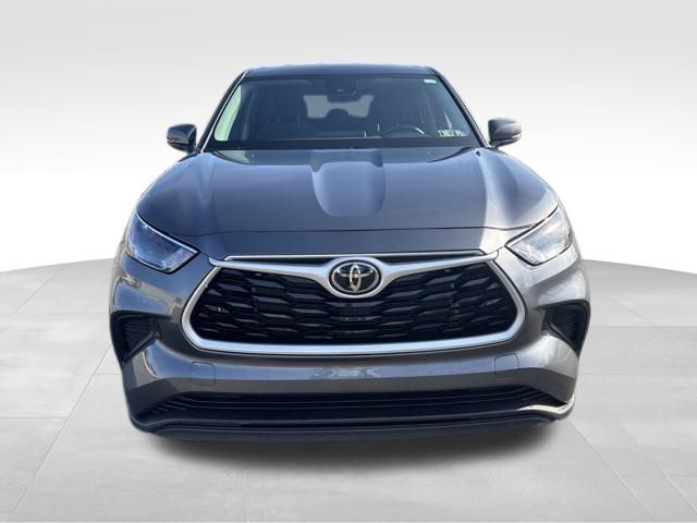 used 2023 Toyota Highlander car, priced at $34,399