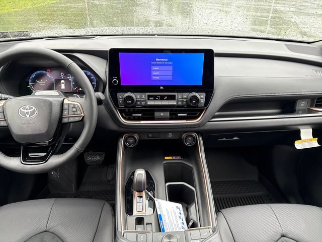 new 2025 Toyota Grand Highlander Hybrid car, priced at $63,122