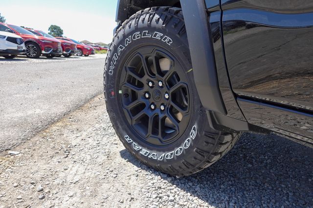 new 2025 Ram 1500 car, priced at $67,770