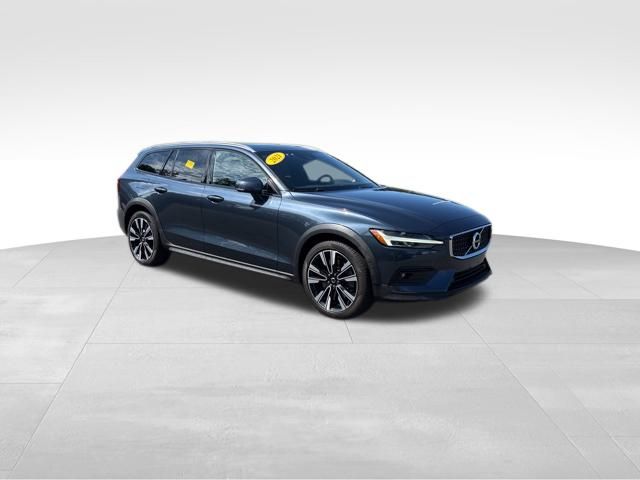 used 2021 Volvo V60 Cross Country car, priced at $27,499
