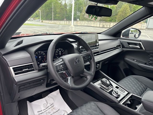 used 2023 Mitsubishi Outlander car, priced at $29,189
