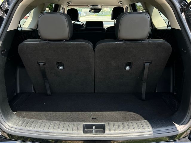 used 2024 Kia Sorento car, priced at $24,699