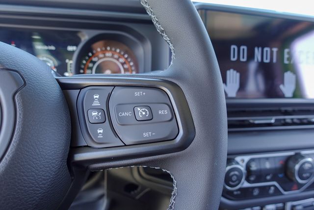 new 2025 Jeep Gladiator car, priced at $40,530