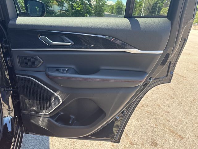 used 2022 Jeep Grand Cherokee car, priced at $37,699