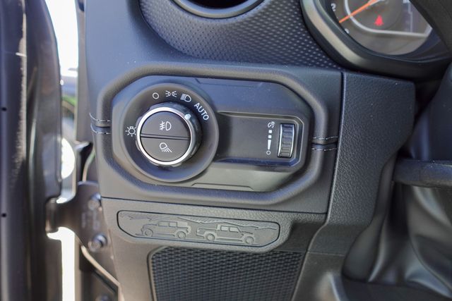 new 2025 Jeep Gladiator car, priced at $49,696