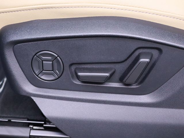 new 2025 Audi Q7 car, priced at $72,250