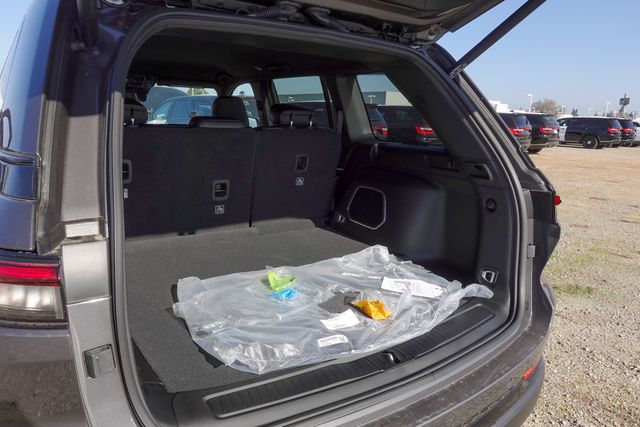 new 2025 Jeep Grand Cherokee car, priced at $46,676