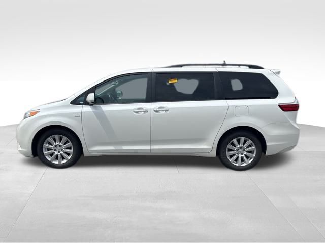 used 2016 Toyota Sienna car, priced at $21,995