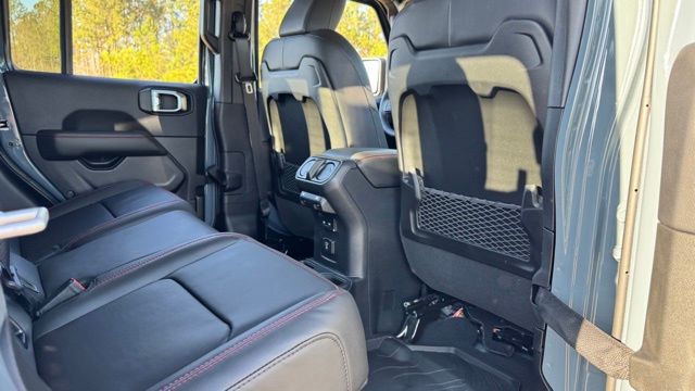 new 2025 Jeep Gladiator car, priced at $49,094