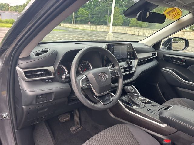 used 2022 Toyota Highlander car, priced at $29,999