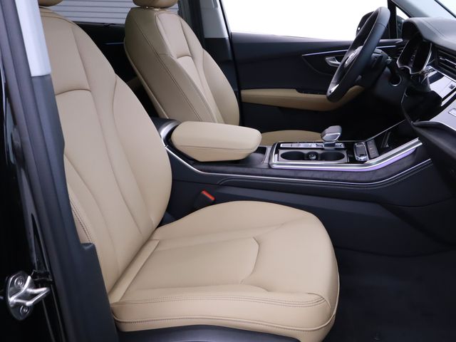 new 2025 Audi Q7 car, priced at $72,250