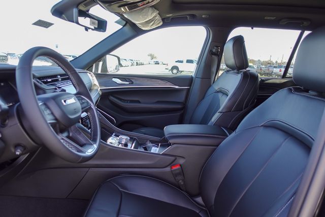 new 2025 Jeep Grand Cherokee car, priced at $53,730