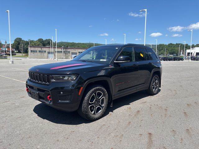 used 2022 Jeep Grand Cherokee car, priced at $36,999