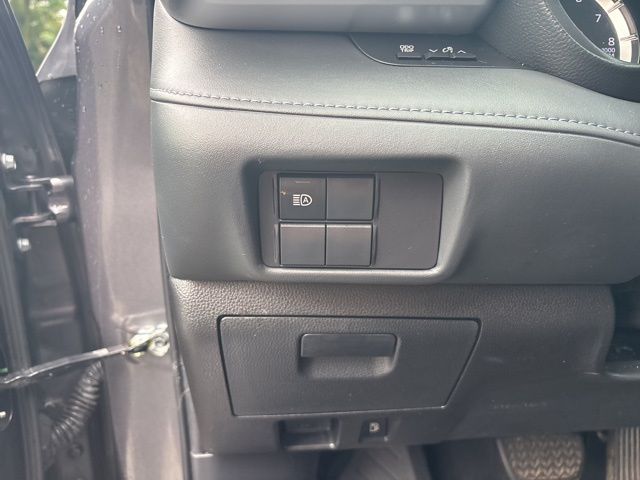 used 2022 Toyota Highlander car, priced at $29,999