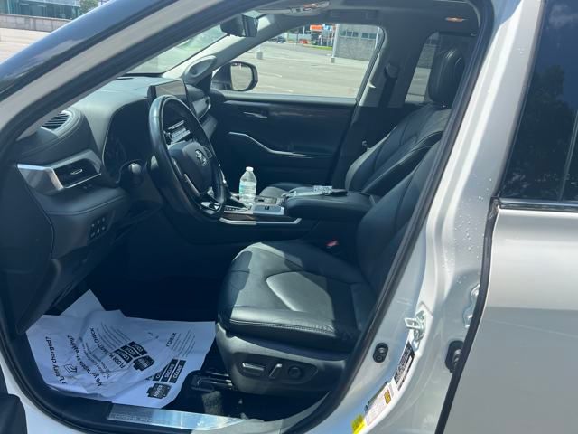 used 2021 Toyota Highlander Hybrid car, priced at $42,995