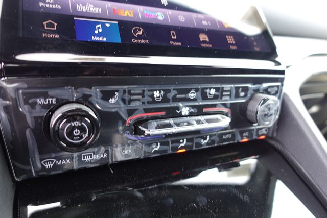 new 2025 Jeep Grand Cherokee L car, priced at $49,530