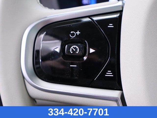 new 2025 Volvo XC60 car, priced at $52,640