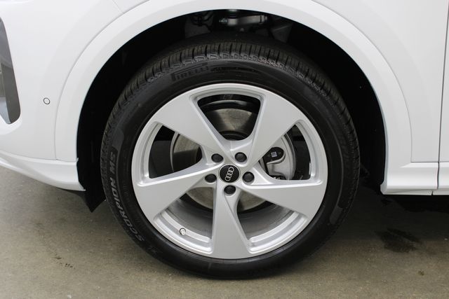 new 2025 Audi Q5 car, priced at $60,350