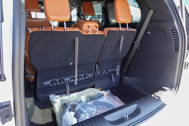 new 2025 Chrysler Pacifica Hybrid car, priced at $47,541