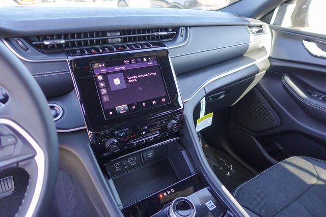 new 2025 Jeep Grand Cherokee car, priced at $40,650