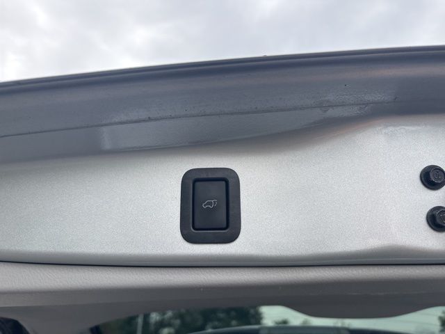 used 2017 Toyota Highlander car, priced at $17,799