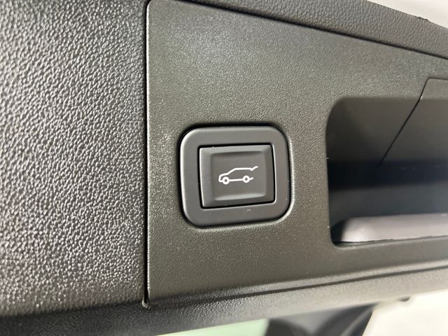 new 2025 Cadillac XT5 car