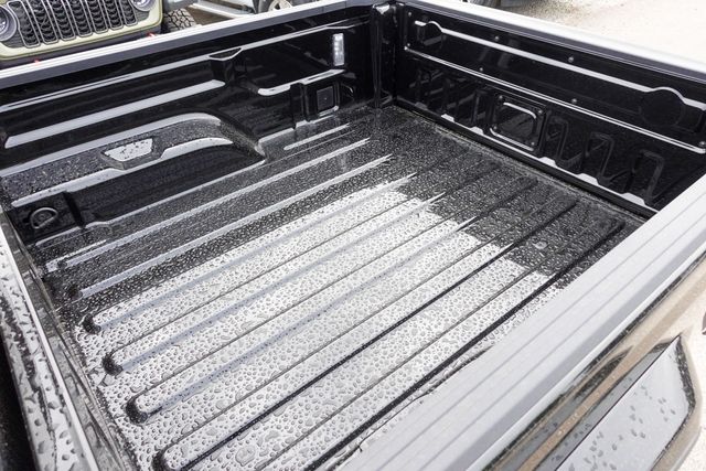 new 2025 Jeep Gladiator car, priced at $46,625