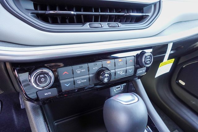 new 2025 Jeep Compass car, priced at $37,785