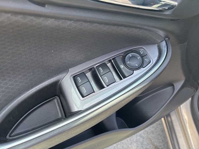 used 2017 Chevrolet Malibu car, priced at $10,006