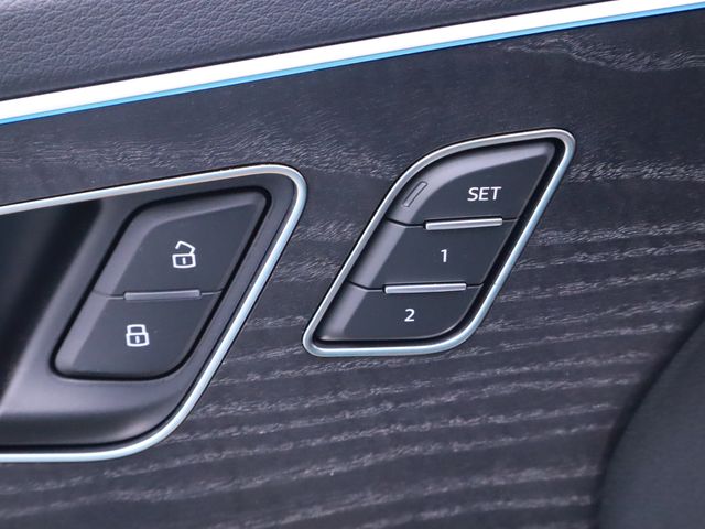new 2025 Audi Q7 car, priced at $72,250