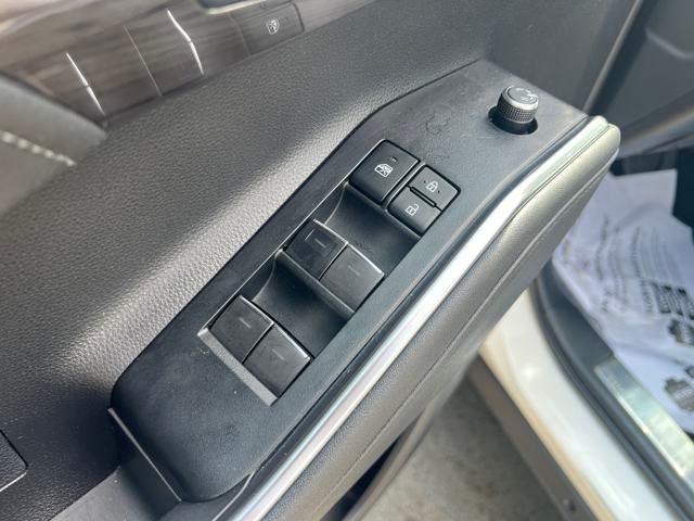 used 2021 Toyota Highlander Hybrid car, priced at $42,995