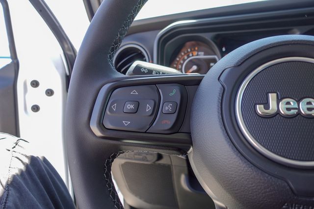 new 2025 Jeep Gladiator car, priced at $49,015