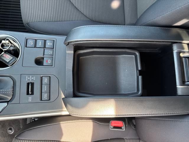 used 2023 Toyota Highlander car, priced at $34,399