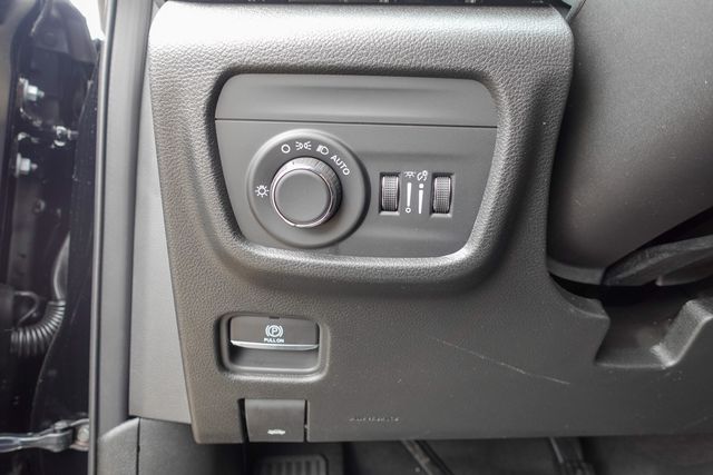 new 2025 Jeep Grand Cherokee car, priced at $30,125