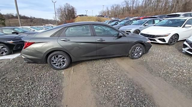 new 2025 Hyundai Elantra Hybrid car, priced at $26,263