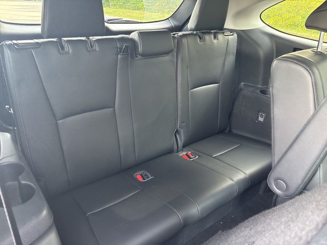 used 2020 Toyota Highlander Hybrid car, priced at $33,499