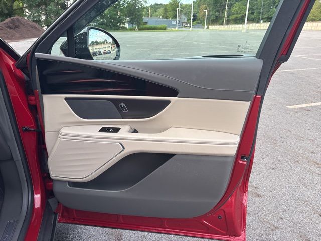 used 2024 Lincoln Nautilus car, priced at $44,999