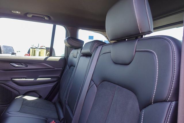 new 2025 Jeep Grand Cherokee car, priced at $41,350