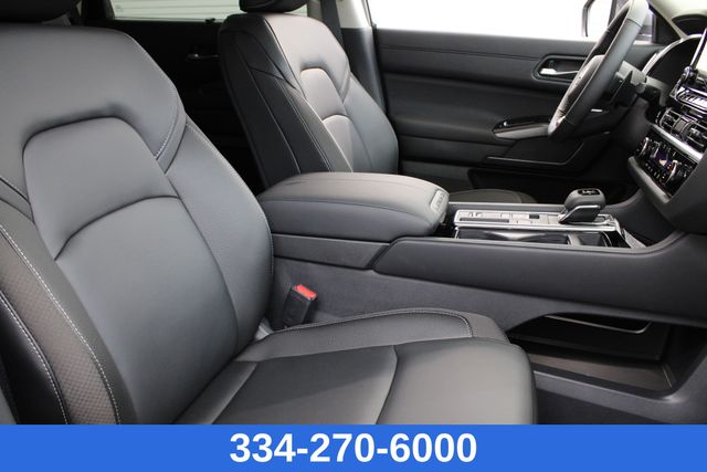 new 2025 Nissan Pathfinder car, priced at $44,935
