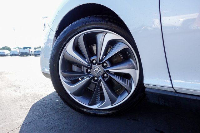 used 2018 Honda Clarity Plug-In Hybrid car, priced at $16,855