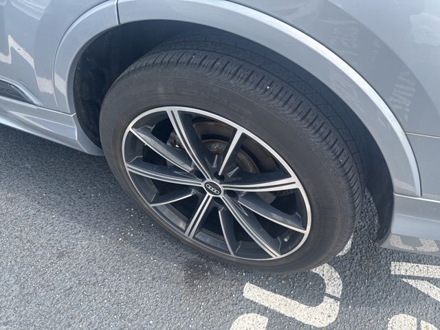 used 2021 Audi Q7 car