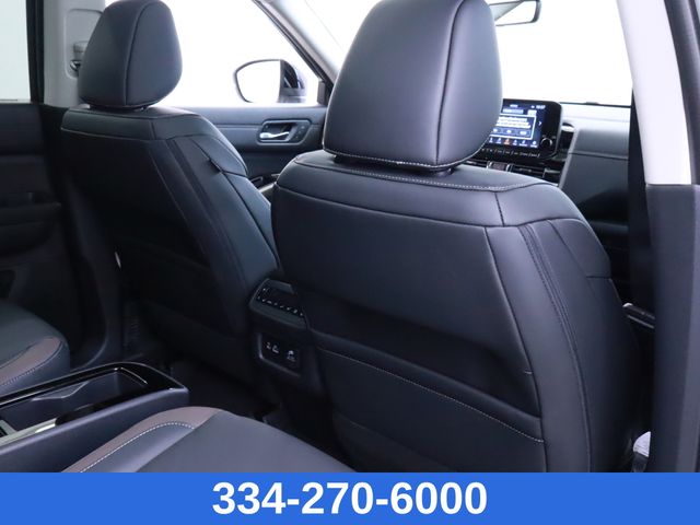 new 2025 Nissan Pathfinder car, priced at $53,125