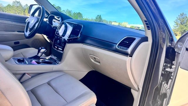 used 2020 Jeep Grand Cherokee car, priced at $16,211