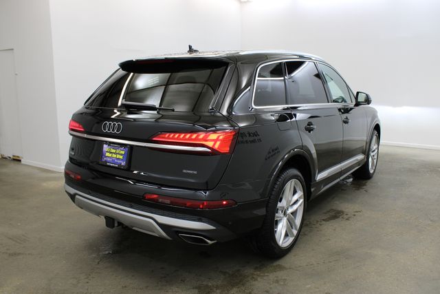 new 2025 Audi Q7 car, priced at $70,850