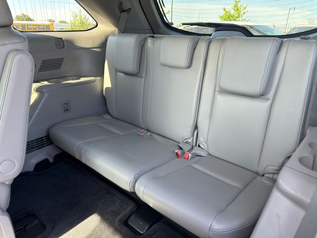 used 2015 Toyota Highlander car, priced at $21,960
