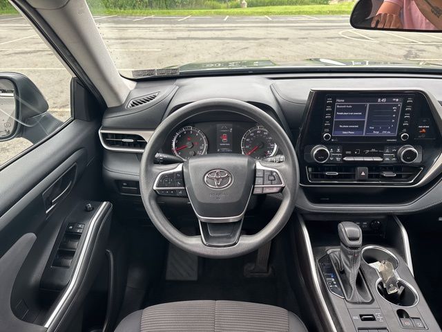 used 2022 Toyota Highlander car, priced at $29,999